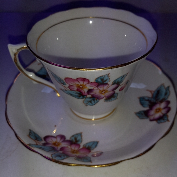 Colclough China Pattern #6630 Teacup w/ Saucer - Picture 3 of 8